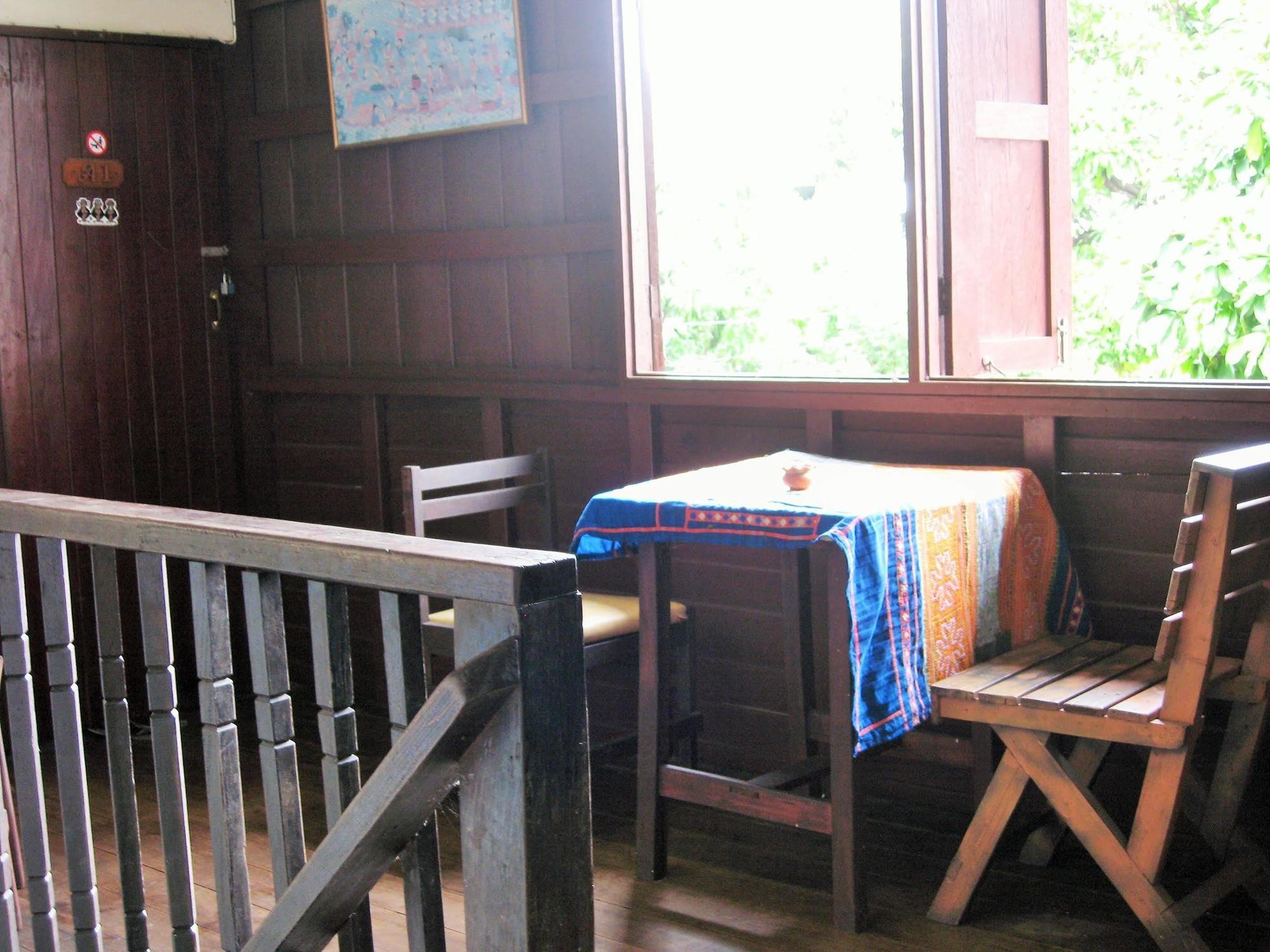 Bluefin Guesthouse Bangkok Exterior photo